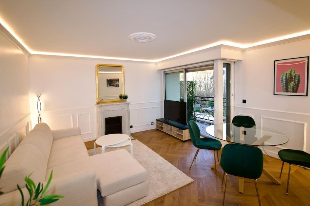 Apartment Parisian Style Maisons-Alfort